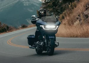 test complet de la Harley-Davidson CVO Road Glide 2025. performances, sensations