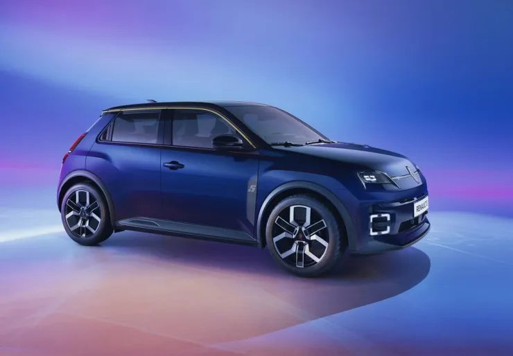 La Renault 5 fait son grand retour et marque l'histoire en remportant le prestigieux titre de Voiture de l'Année 2025